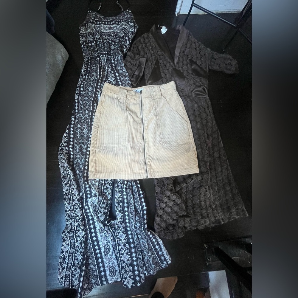 XS Bundle Haul: Garage Romper, Vintage Dagg & Stacey Lace Dress, Hollister Skirt
